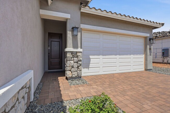 Building Photo - 2942 Manzanilla Ave