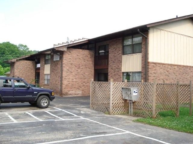 Primary Photo - Willow Creek Apartments