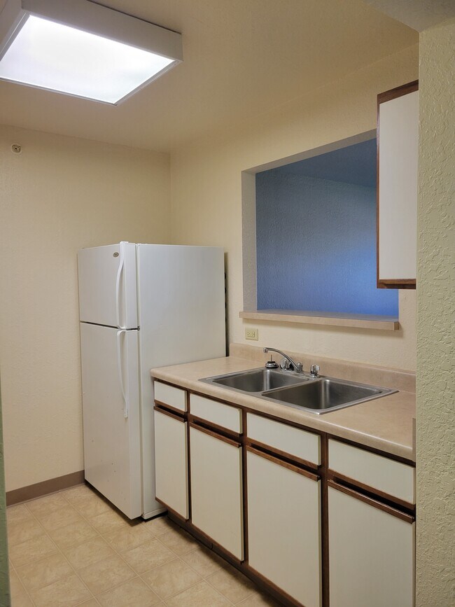 Building Photo - Oak Haven Plaza Apartments