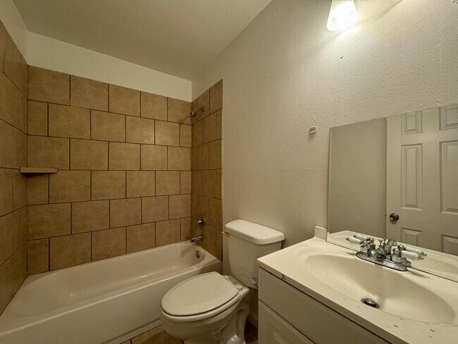 Building Photo - Spacious, remodeled 4 Bed, 2 Bath Home in Lubbock, TX