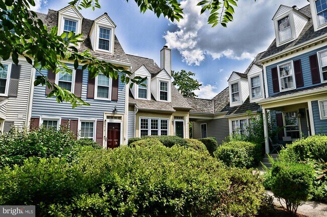 Building Photo - 12817 Mill Brook Ct