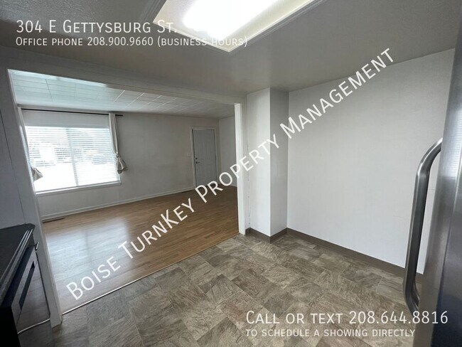 Building Photo - 304 E Gettysburg St