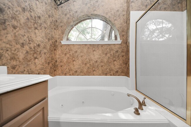 Building Photo - 39 Wild Meadow Ct