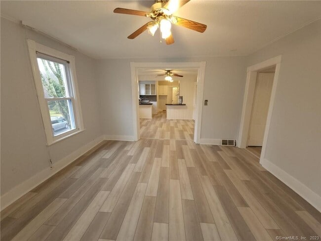 Building Photo - 303 Newtown Ave