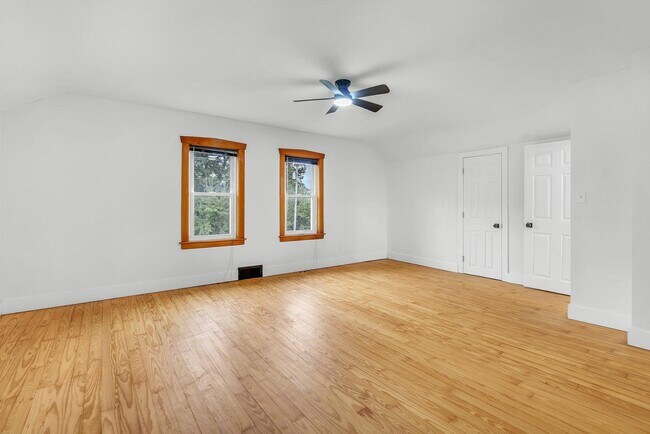 Building Photo - 502 S 250 W