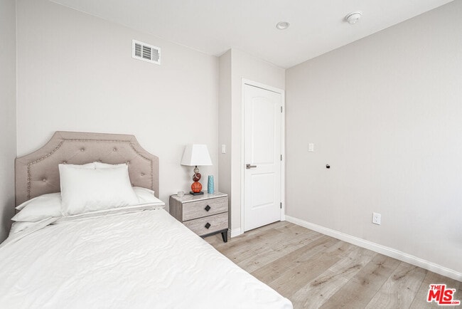 Building Photo - 29846 Grandifloras Rd