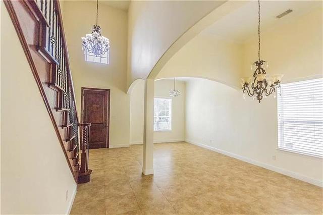 Building Photo - 2600 Almanzor Avenue