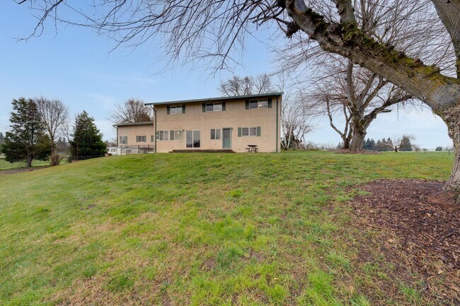 Building Photo - 12707 Leo Ln