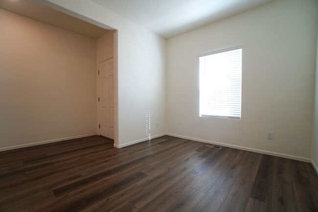 Building Photo - 6214 Meadowbank Ln