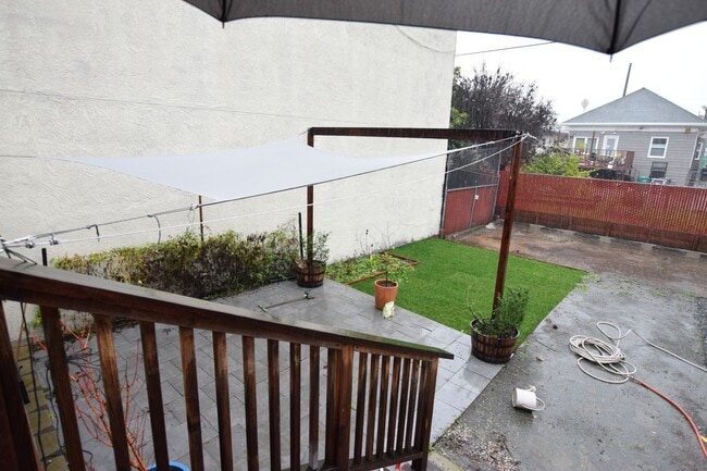 Building Photo - Stylish Oakland Retreat – 3BR, 2BA + Huge ...