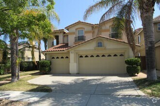 Building Photo - Beautiful Deer Ridge 4 Bed, 3 Bath Brentwo...