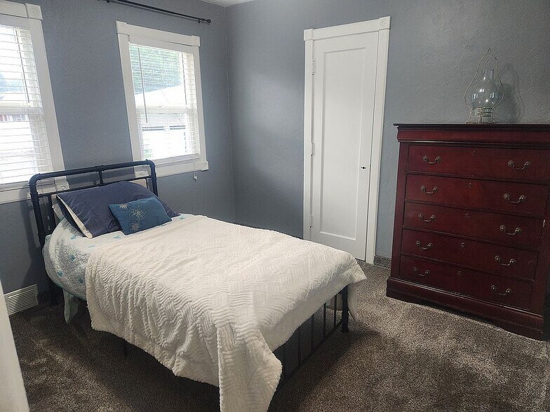 Building Photo - 366 Washington Ave