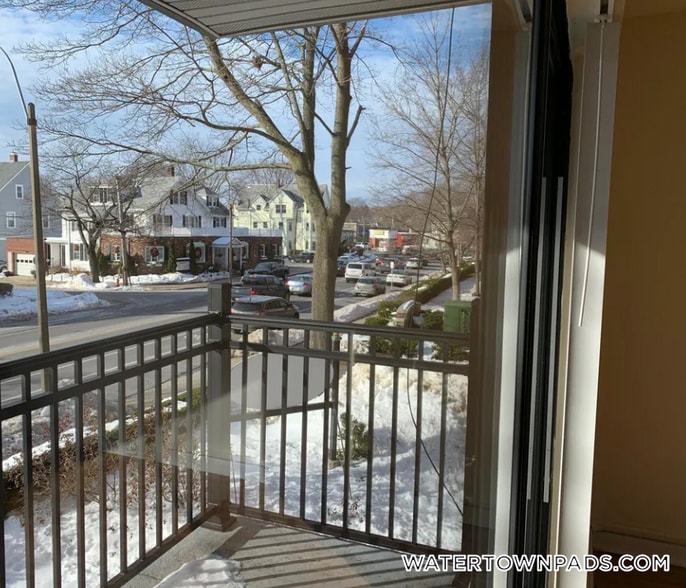 Building Photo - 245 Main St