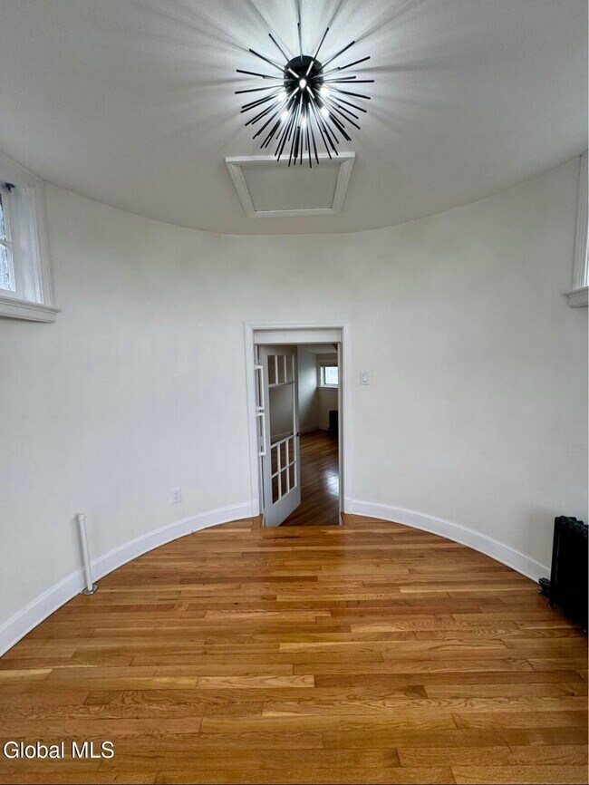 Building Photo - 612 Union St