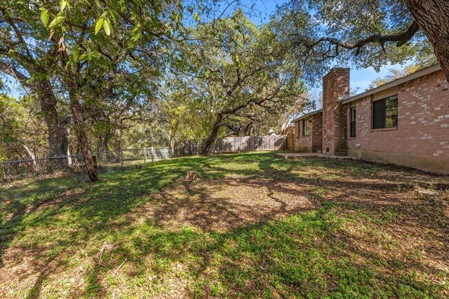 Building Photo - 6300 London Dr