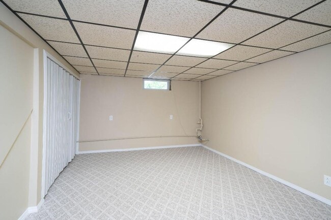Building Photo - Three Bedroom Home in the Heart of Portage