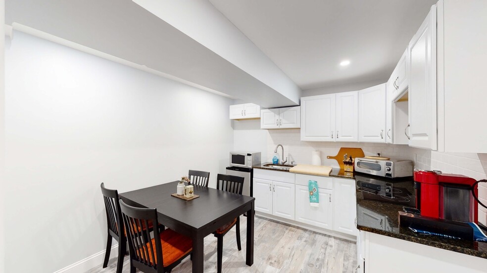 Accesspry Apt Kitchen - 40 Possum Rd