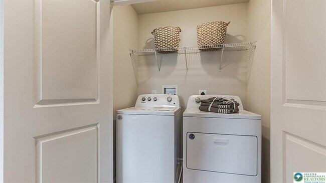 Building Photo - 1264 Susan Cir