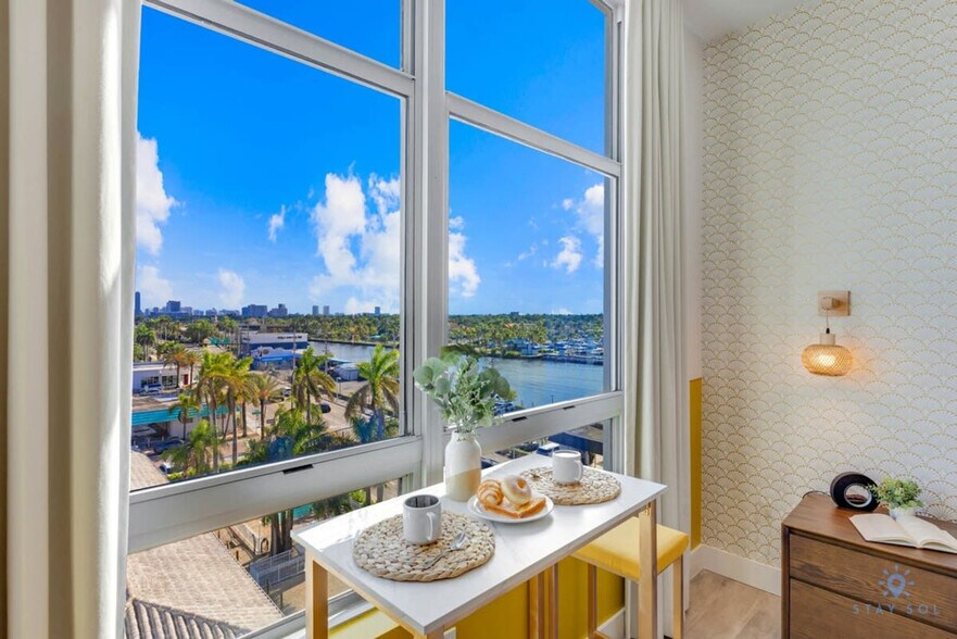 Building Photo - 777 N Ocean Dr