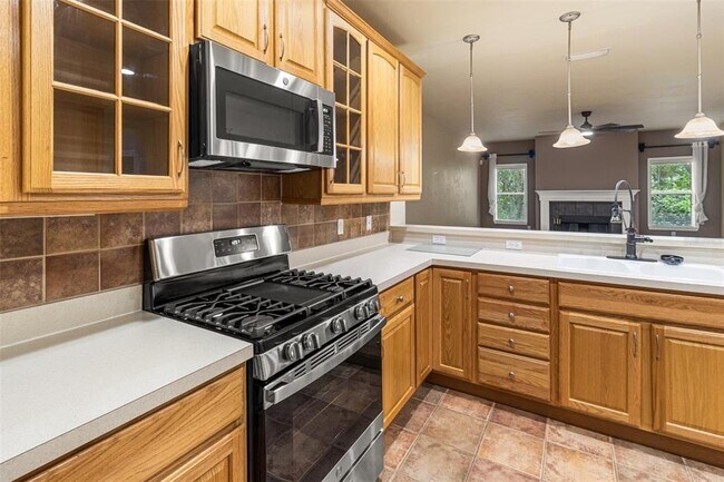 Building Photo - 8331 SW 75th Rd