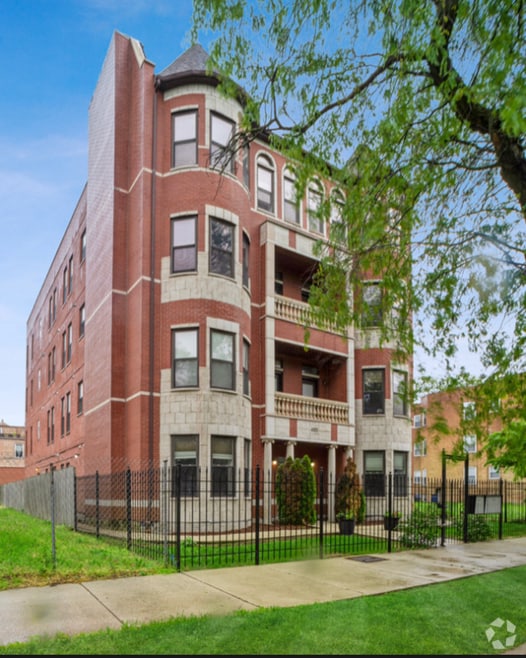 Building Photo - 4921 S King Dr