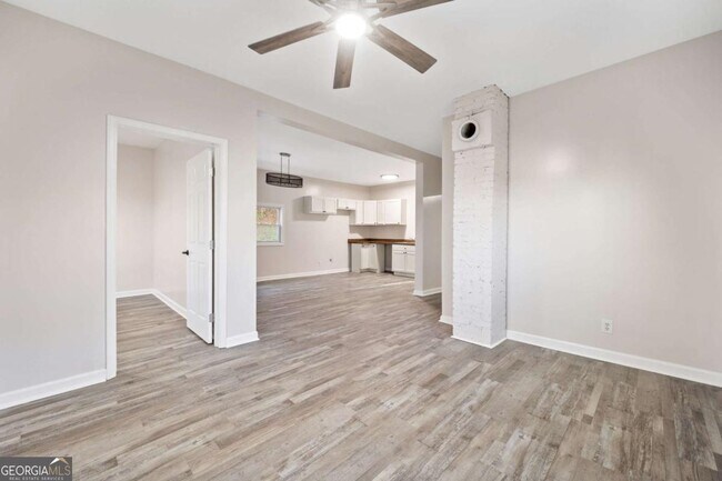 Building Photo - 125 Roosevelt St