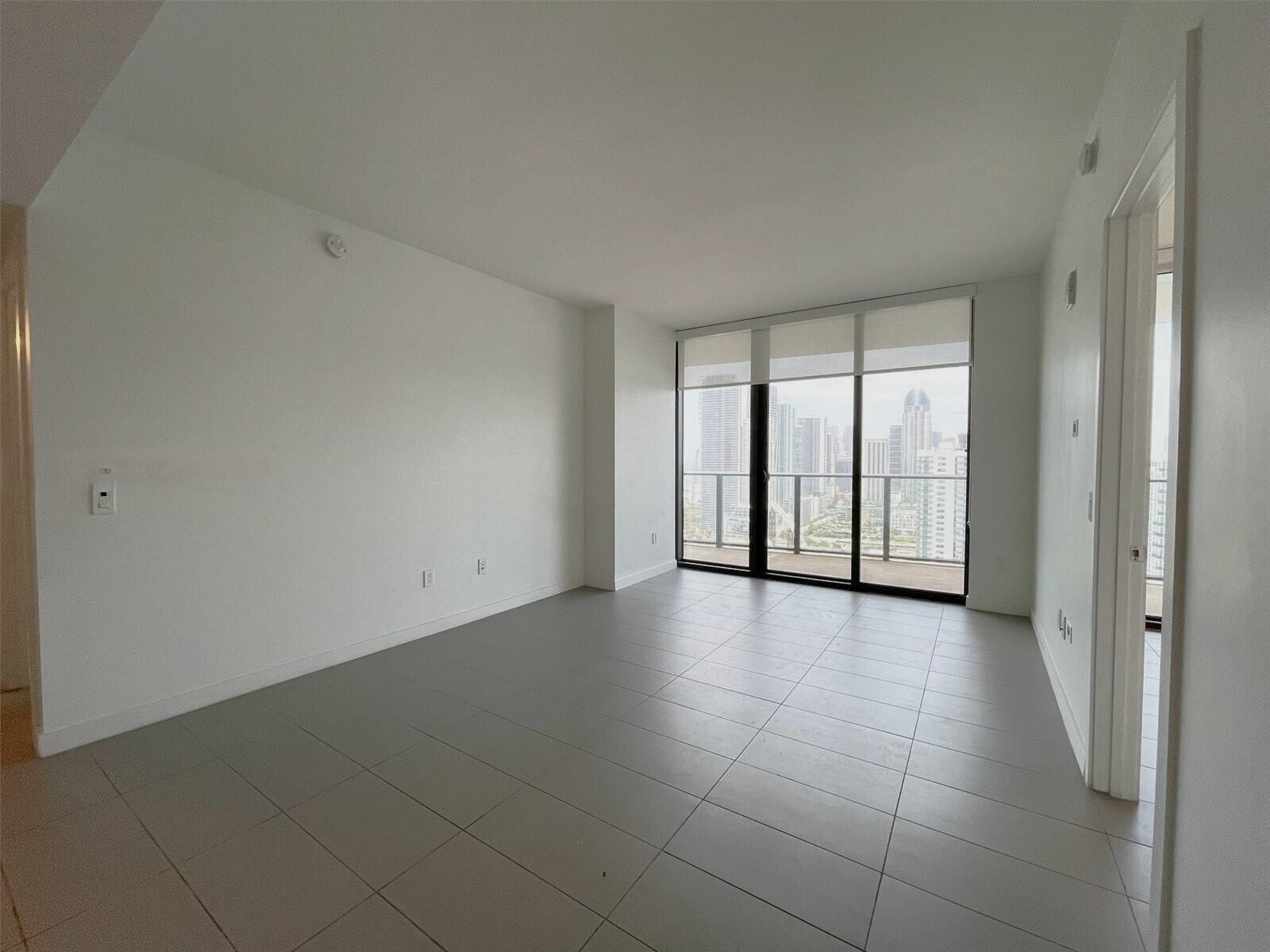 Building Photo - 1600 NE 1st Ave