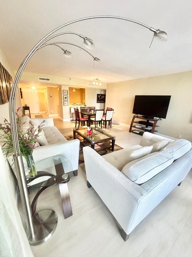 Building Photo - 3400 S Ocean Blvd