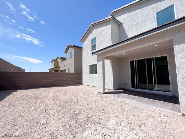 Building Photo - 2942 Gaffer Film St