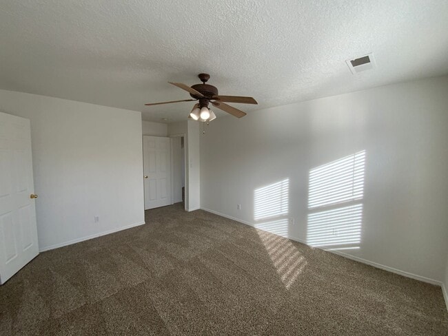 Building Photo - 3 Bedroom Single Story Home Available in Ventana Ranch Near Irving Blvd NW & Universe Blvd NW!