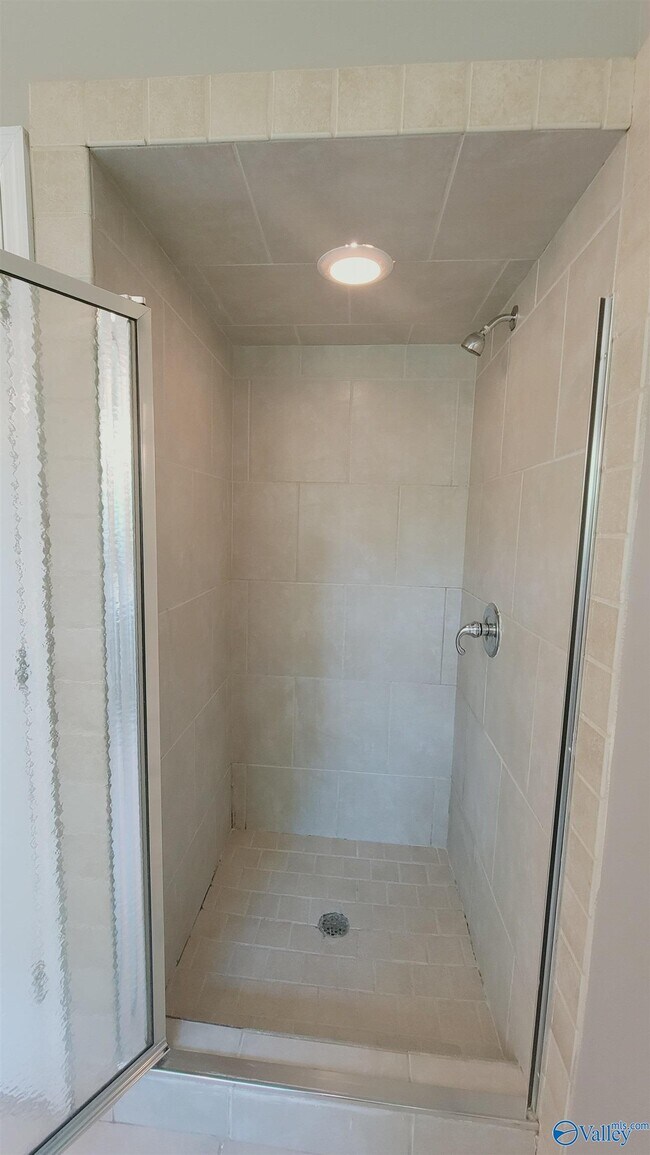 Building Photo - 6010 Ellington Rd NW