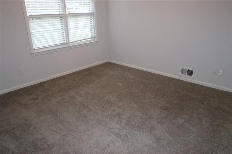 Building Photo - 1302 Stephens St SW