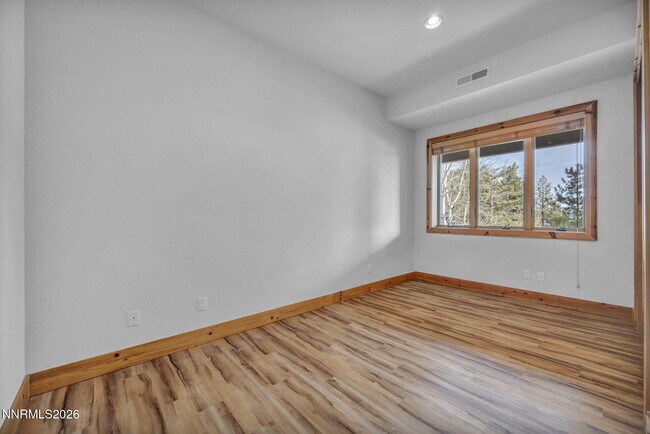 Building Photo - 54 Bennington Ct