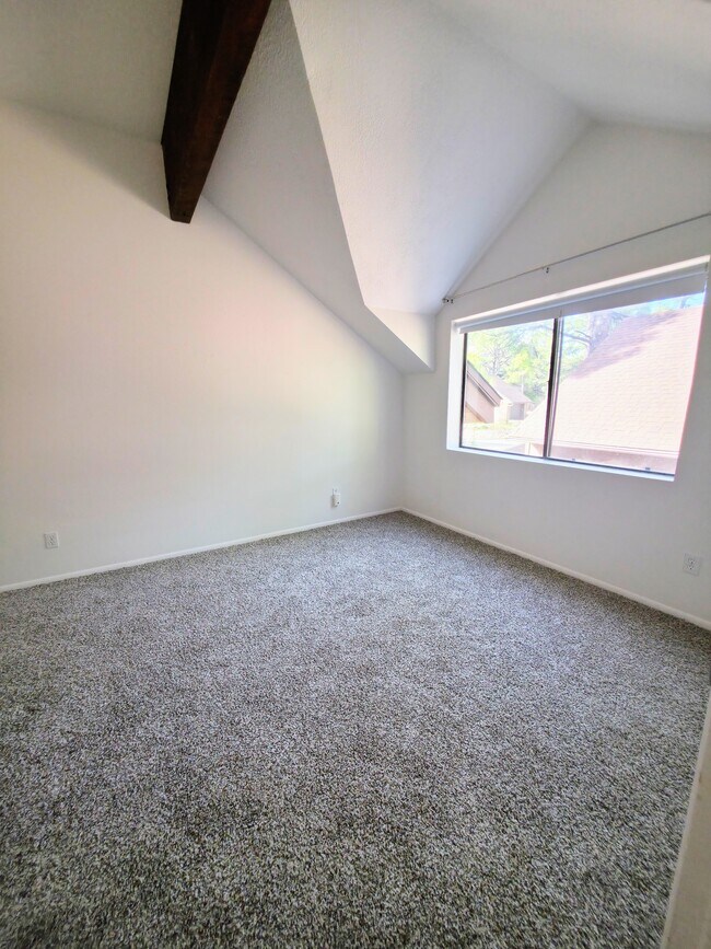 Building Photo - 2324 N Whispering Pines Way