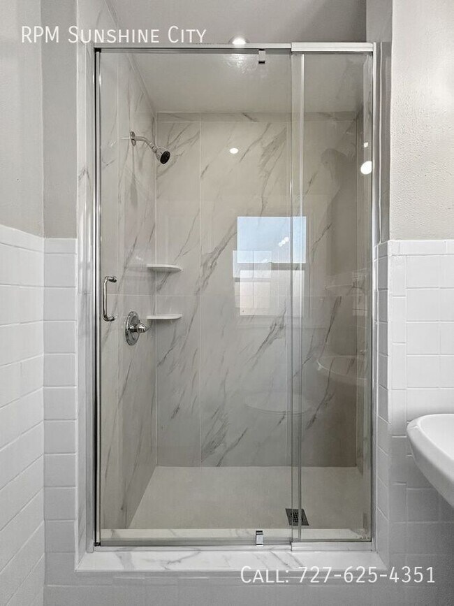 Building Photo - 56 44th Ave