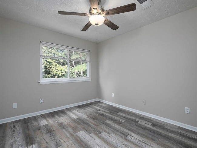 Building Photo - 3874 Mulkey Cir SW