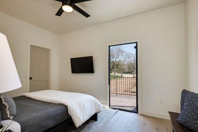 Building Photo - 614 Pecan Creek Dr