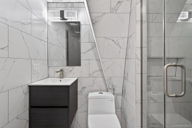 Building Photo - 62 Poplar St