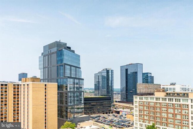 Building Photo - 2101 Chestnut St