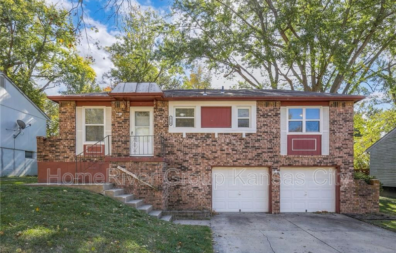 Building Photo - 2720 NW Castle Dr