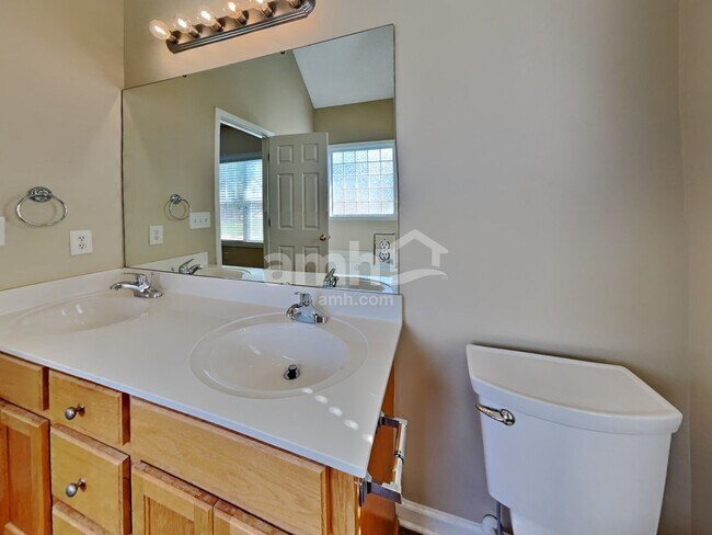 Building Photo - 4345 Timberwood Dr