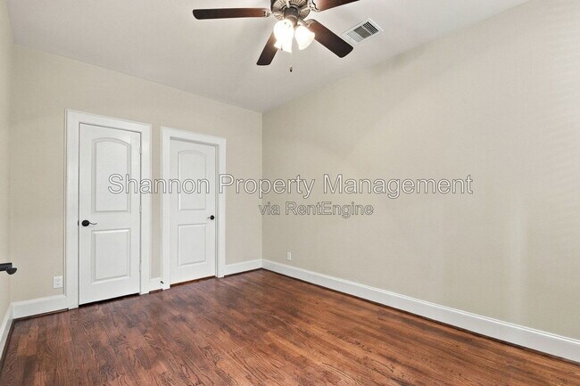 Building Photo - 1108 Peveto St