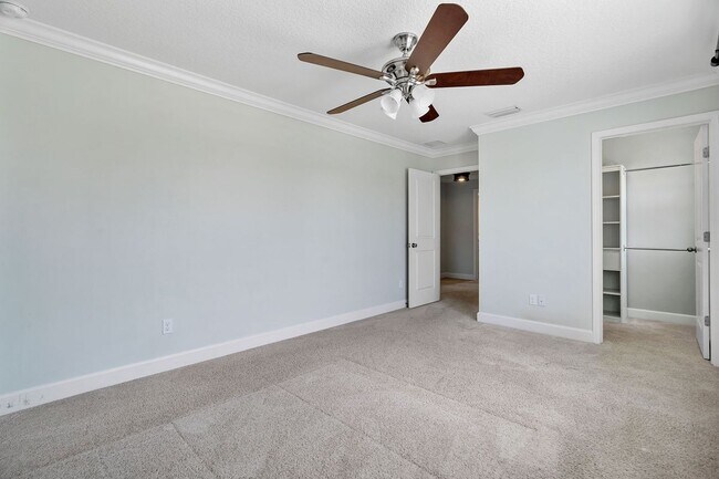 Building Photo - 150 Whisper Rock Dr