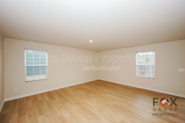 Building Photo - 143 Arden Ct