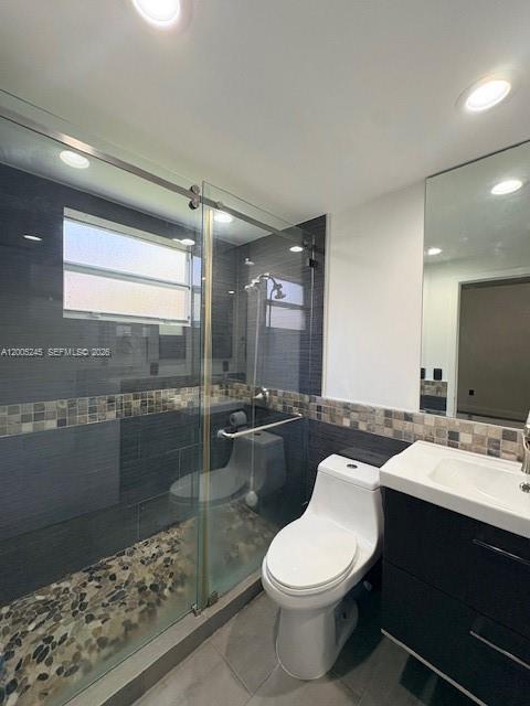 Building Photo - 8019 Lake Dr