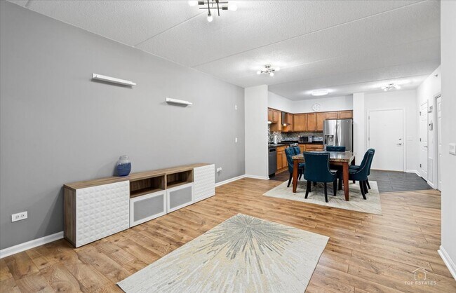 Building Photo - 3501 Wellington Ct