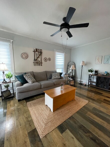 Primary Photo - 109 Stark Ave