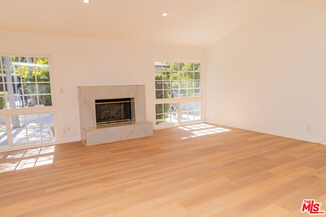 Building Photo - 24316 Burbank Blvd