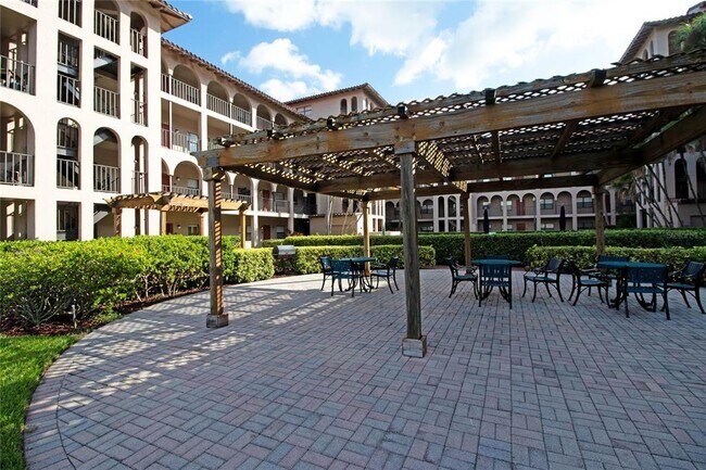 Building Photo - 6150 Gulfport Blvd S