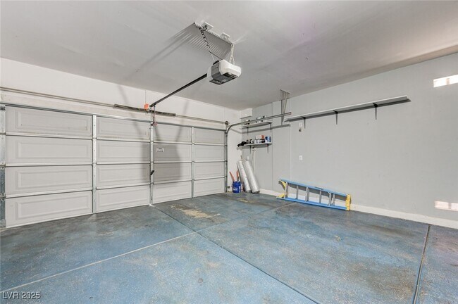 Building Photo - 10644 Tray Mountain Ave